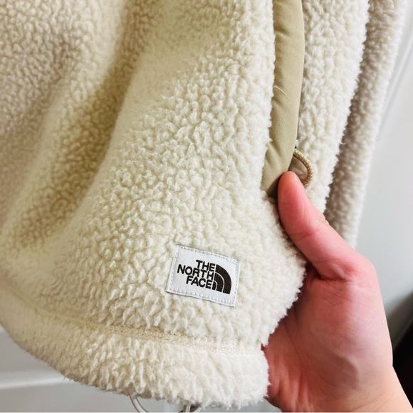 The North Face Cream Woman’s Cragmont Fleece 1/4 Snap - Picture 4 of 6
